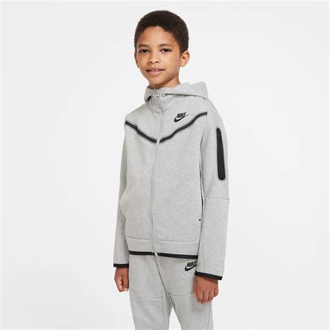 champs Nike tech fleece